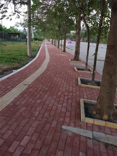 怎樣預(yù)防彩色路面磚在使用中出現(xiàn)問(wèn)題？